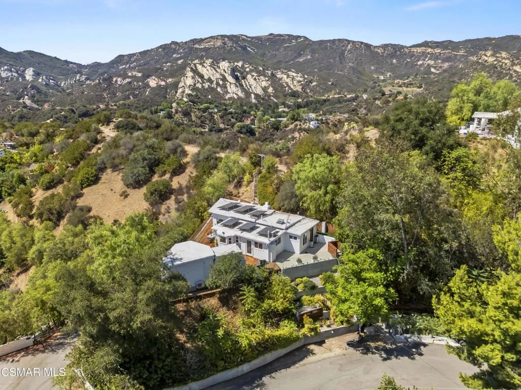 2016 Mount Prospect Drive, Topanga, California 90290 home-pic-71